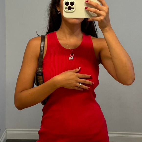 dresses - Picture 2 of 5